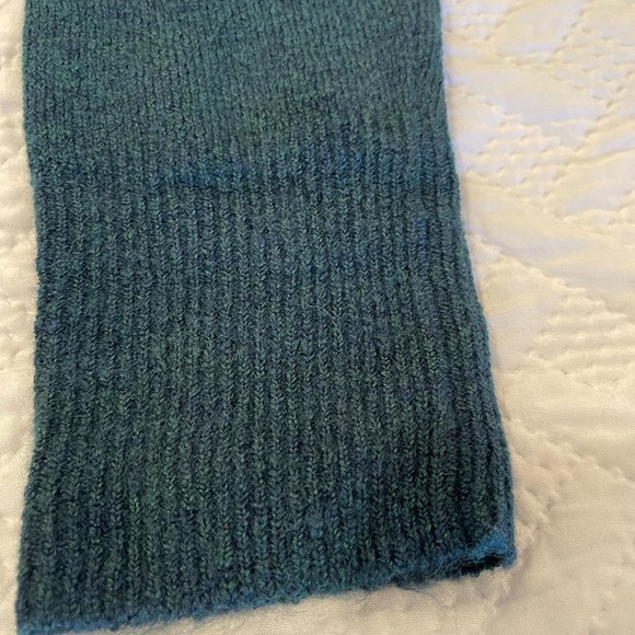 Old Navy BRAND NEW Crew Neck Sweater - Picture 2 of 7